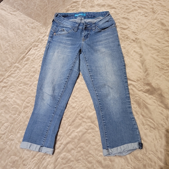 YMI women's jeans capris - Picture 5 of 5